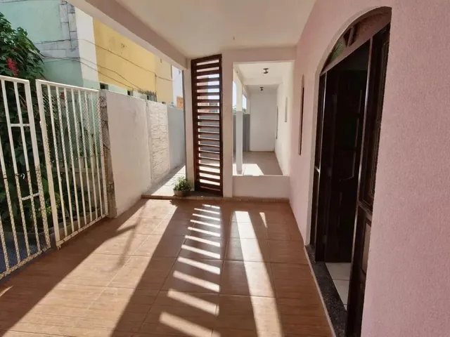 Imagem 9: Casa em Itapuã 4 Quartos, Terraço Livre (120 M²), Varandão, Área de Serviço