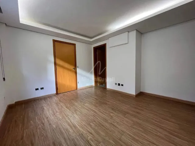 Imagem 4: 61489) À Venda - Apartamento com 2 Quartos, 1 Vaga, no Funcionários