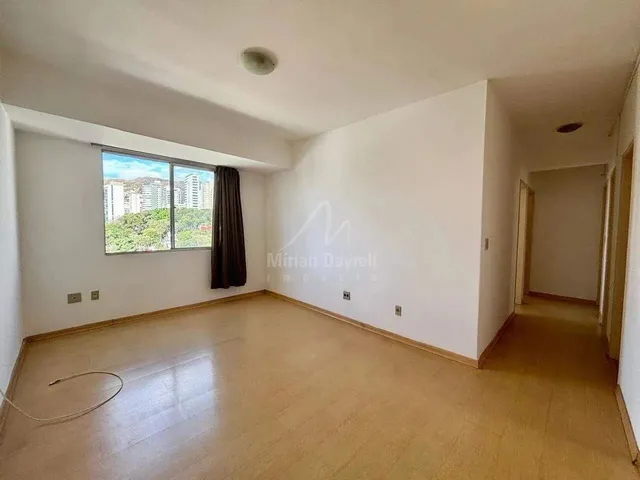 Imagem: 58312) À Venda - Apartamento com 3 Quartos