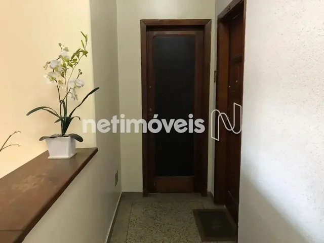 Imagem 8: Apartamento de 2 Quartos no Carmo