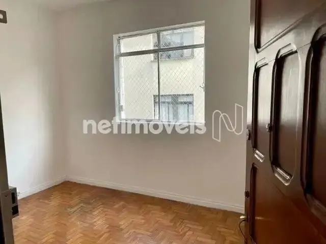 Imagem 5: Apartamento de 2 Quartos no Carmo