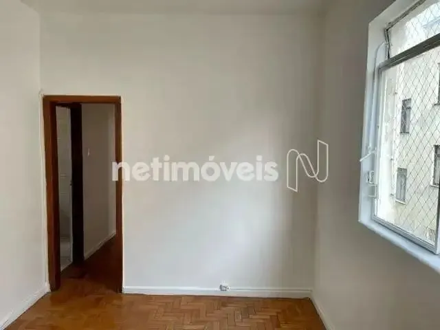 Imagem 13: Apartamento de 2 Quartos no Carmo