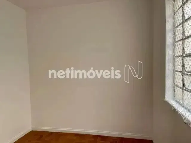 Imagem 6: Apartamento de 2 Quartos no Carmo