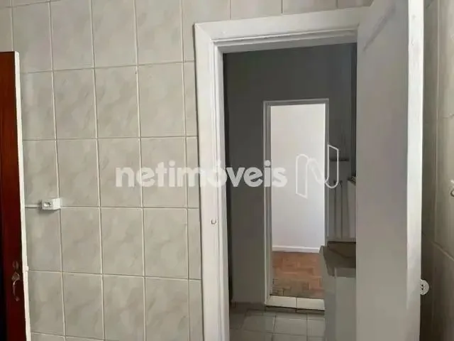 Imagem 3: Apartamento de 2 Quartos no Carmo