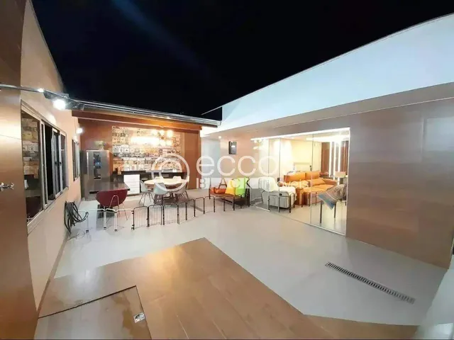 Imagem 1: Cobertura À Venda, 4 Quartos, 2 Suítes, 4 Vagas, Santo Antônio - Belo Horizonte/Mg