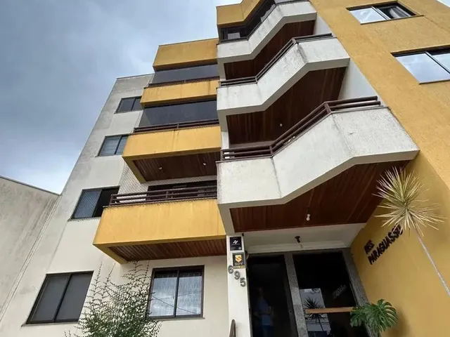 Imagem: O apartamento possui 2 Dormitórios, 1 Suíte, 2 Banheiros,