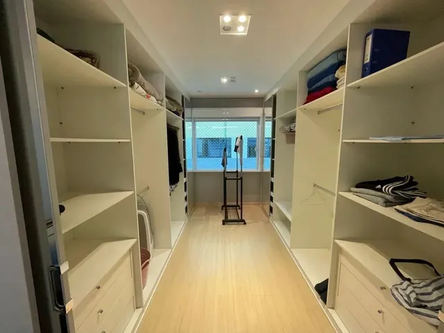 Imagem 8: Sobrado Triplex Mobiliado com 3 Suítes e Área Gourmet Maior do Condomínio