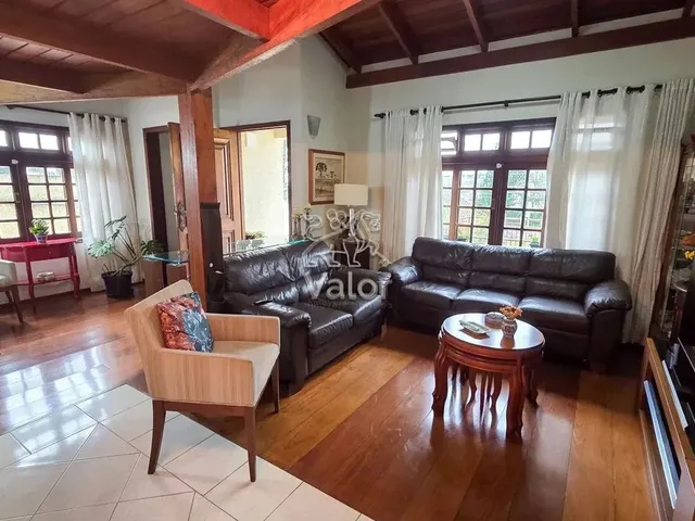 Imagem: Casa Exclusiva no Mercês 4 Quartos, Lareira