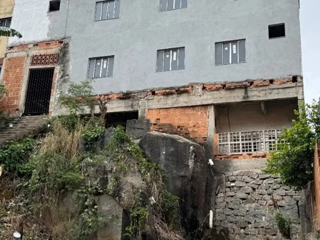 Imagem: Vendo Prédio com 04 Apartamentos em Fase