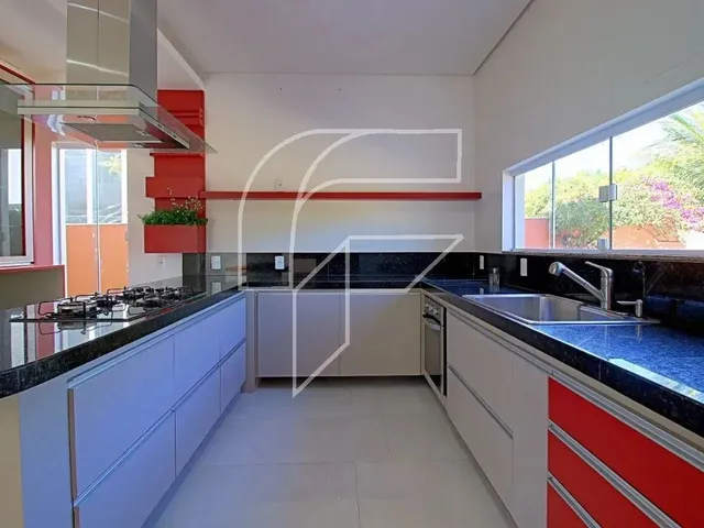 Imagem 6: Imóvel para Venda com 320 Metros Quadrados com 4 Quartos em Interlagos - Vila Velha - Es
