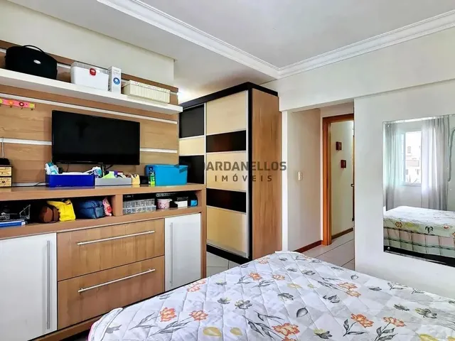 Imagem 4: Apartamento com 3 Quartos, 3 Vagas e Sacada com Churrasqueira no Centro