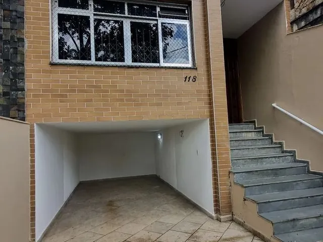 Imagem: Casa de 2 Dormitórios e 1 Edicula com 2