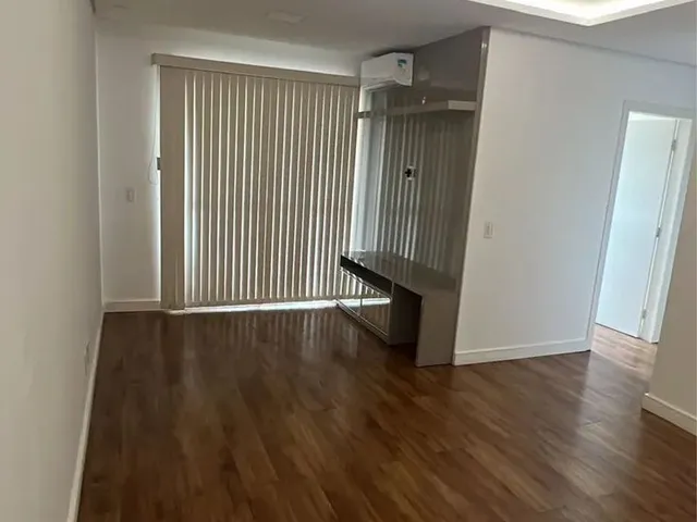 Imagem: Alugo Lindo Apartamento com 3 Quartos no
