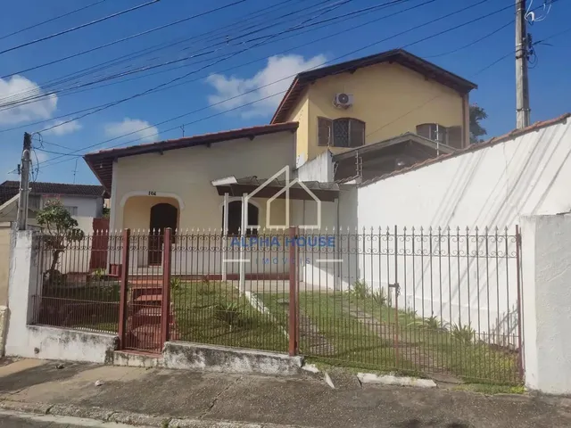 Imagem: A casa possui 3 Dormitórios, 2 Banheiros, 83m² de Área e