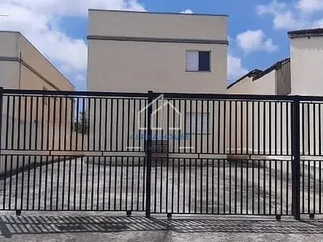 Imagem: O apartamento possui 2 Dormitórios, 1 Banheiro, 1 Vaga na