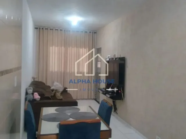 Imagem: A casa possui 2 Dormitórios, 1 Banheiro, 2 Vagas na