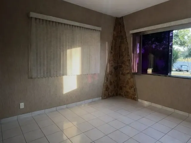 Imagem: Casa À Venda com 3 Dormitórios - Residencial