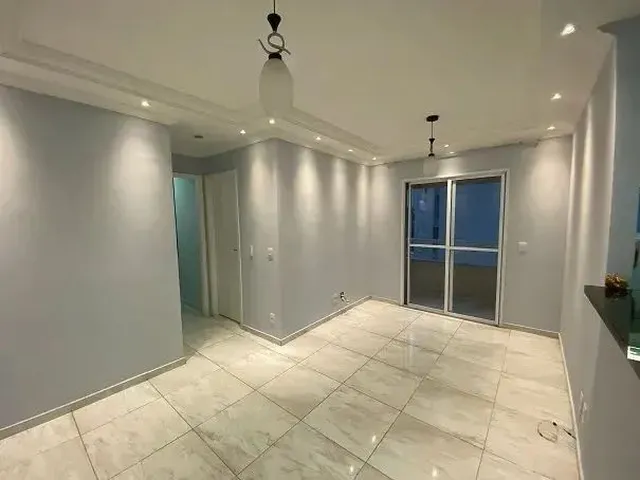 Imagem: O apartamento possui 2 Dormitórios, 1 Suíte, 2 Banheiros,