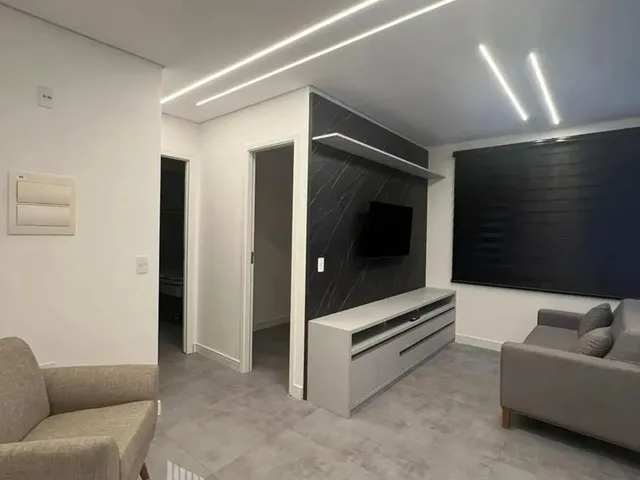 Imagem: O apartamento possui 2 Dormitórios, 1 Banheiro, 1 Vaga na