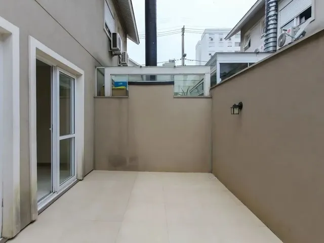 Imagem 7: Casa com 3 Quartos para Alugar no Bairro Centro com 159M²