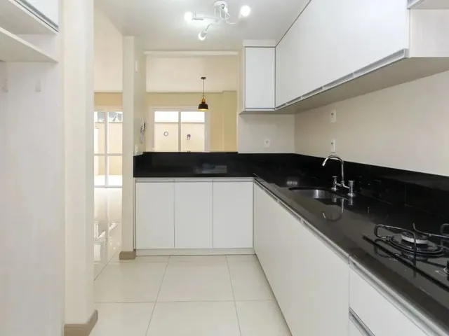 Imagem 12: Casa com 3 Quartos para Alugar no Bairro Centro com 159M²