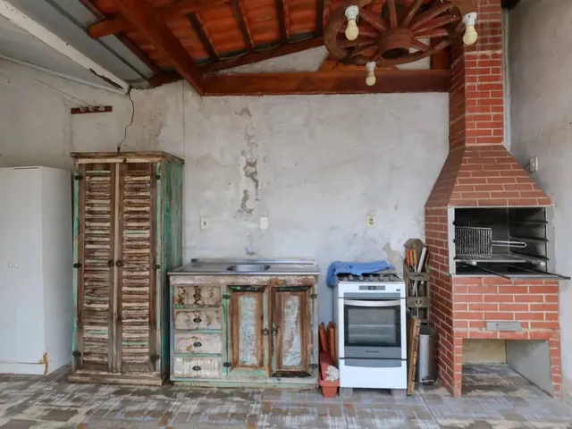 Imagem 16: Casa com 2 Quartos para Alugar no Bairro Olaria com 65M²