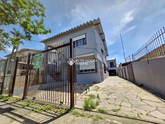 Imagem: Casa com 3 Quartos e Edícula nos Fundos