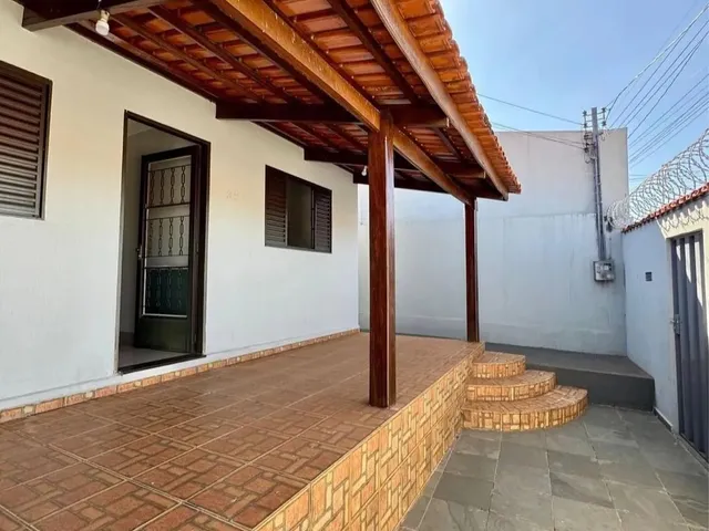 Imagem: A casa possui 3 Dormitórios e está localizado em Anjo da