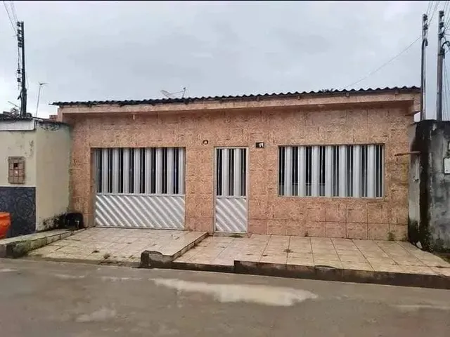 Imagem: A casa possui 3 Dormitórios, 1 Suíte, 2 Banheiros, 1 Vaga