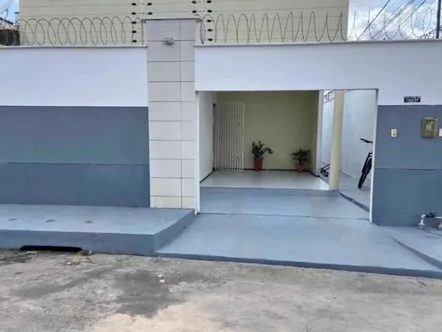 Imagem: A casa possui 3 Dormitórios, 1 Suíte, 2 Banheiros, 1 Vaga