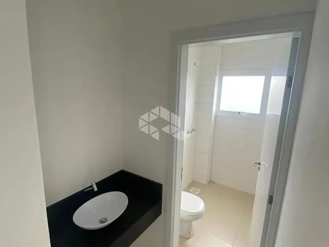 Imagem 3: Apartamento À Venda com 2 Dormitórios, Sacada com Churrasqueira, 2 Vagas, São Luiz