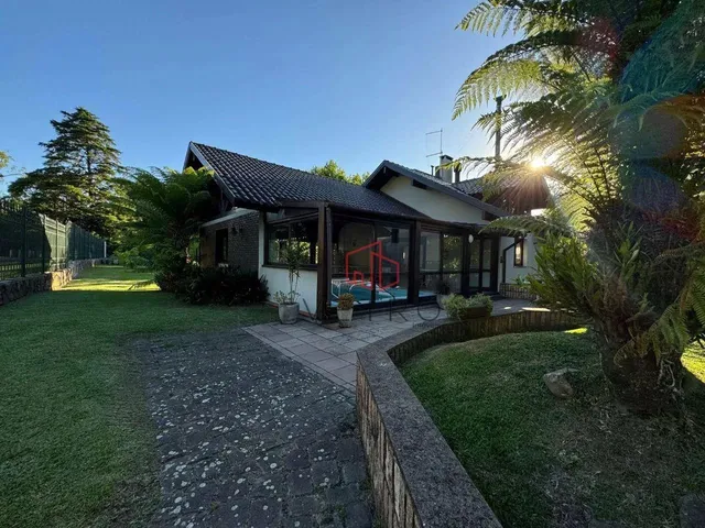 Imagem: Casa Mobiliada À Venda em Gramado!
