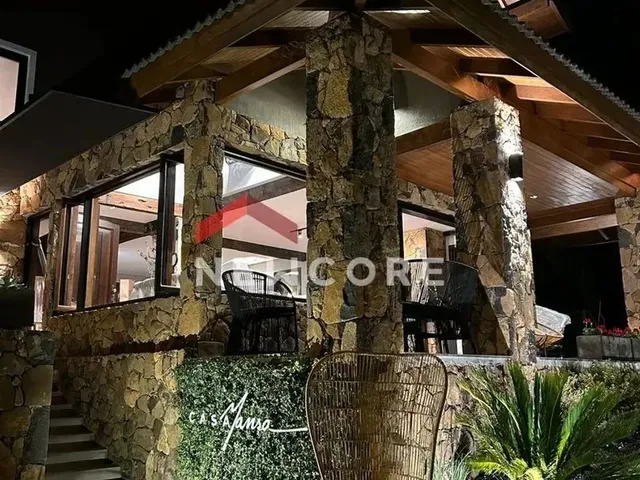 Imagem: Casa de Condomínio em Rua Biarritz - Centro