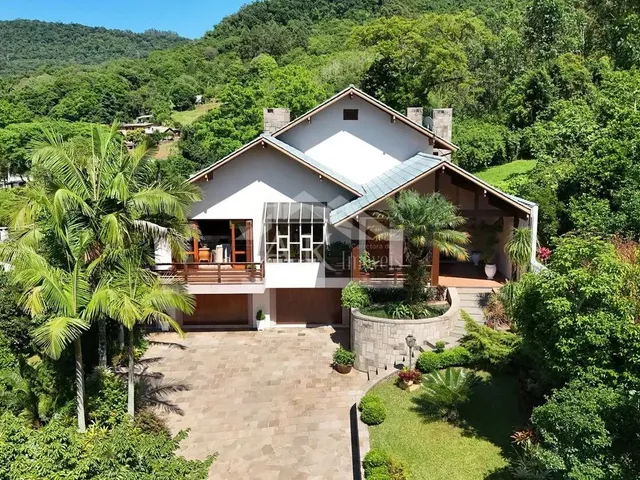Imagem: Casa Fabulosa com 05 Quartos À Venda em