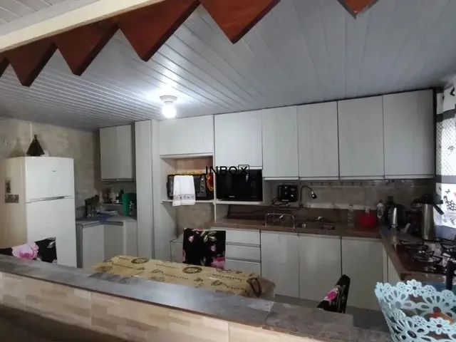 Imagem: Casa de Dois Andares À Venda no Bairro