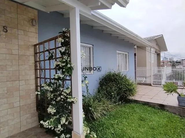 Imagem: Casa com 4 Quartos no Bairro Ouro Verde