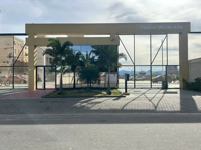 Imagem: O apartamento possui 2 Dormitórios, 1 Banheiro, 1 Vaga na