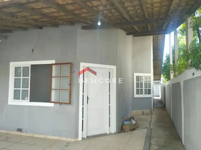 Imagem: A casa possui 2 Dormitórios, 2 Banheiros, 2 Vagas na