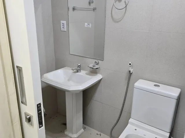 Imagem 10: Aluga-Se Um Apartamento Totalmente Reformado no Edifício Normandia, Telefone