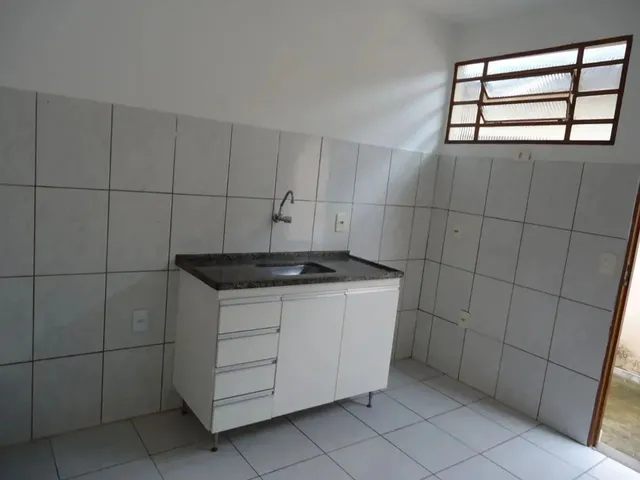 Imagem 3: Imóvel para Aluguel Tem 30 Metros Quadrados com 1 Quarto em Esplanada - Belo Horizonte