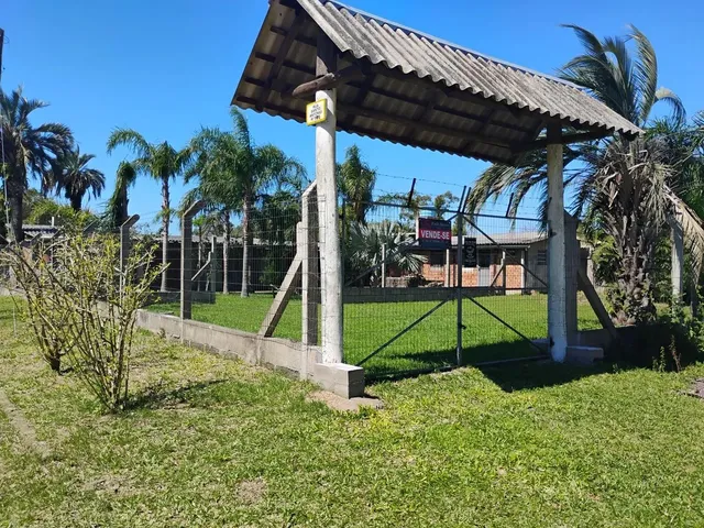 Imagem: Casa com 03 Terrenos em Arambaré