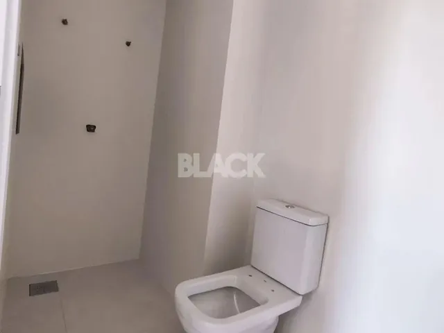 Imagem 16: Cobertura Perto da Lagoa do Violão em Torres Rs