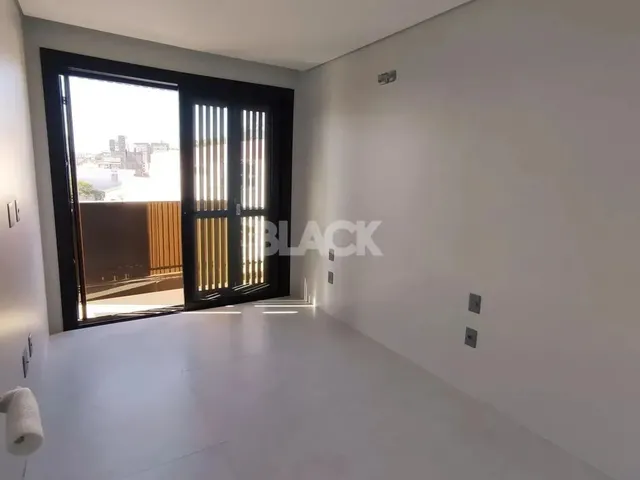 Imagem 9: Cobertura Perto da Lagoa do Violão em Torres Rs