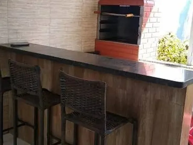 Imagem: Casa com 3 Quartos e 2 Banheiro À Venda