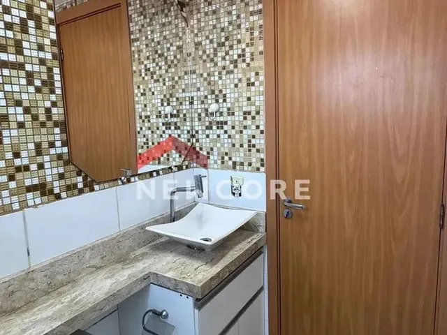 Imagem: O apartamento possui 2 Dormitórios, 1 Banheiro, 1 Vaga na