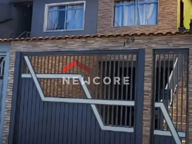 Imagem: A casa possui 2 Dormitórios, 1 Banheiro, 3 Vagas na
