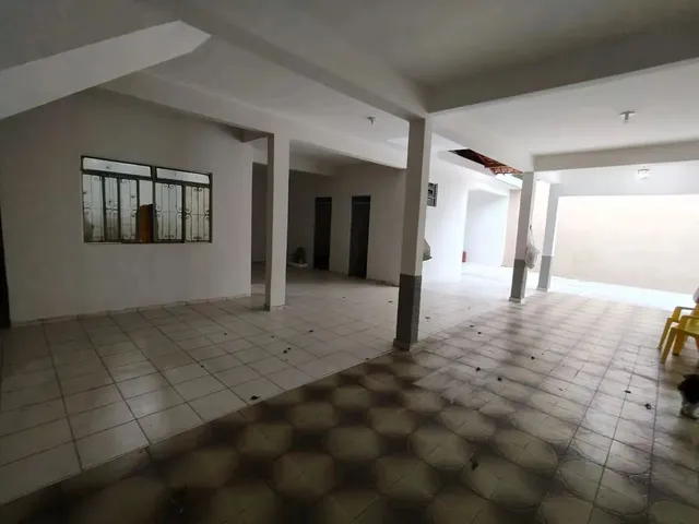 Imagem 2: Térrea para Aluguel e Venda Tem 420 Metros Quadrados com 3 Quartos em Centauro