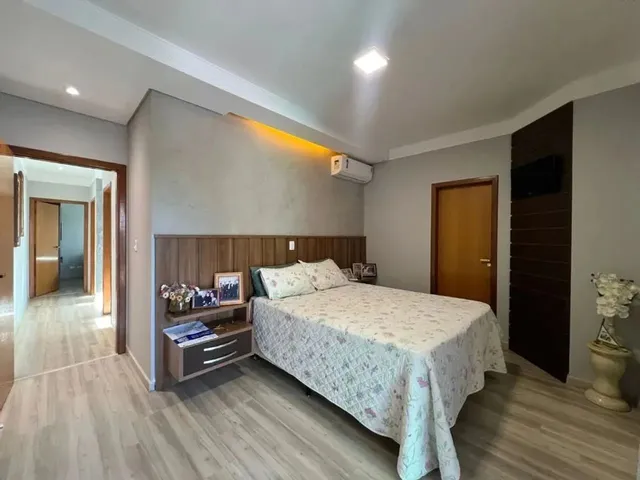 Imagem 7: Sobrado À Venda em Maringá, Jardim Monte Rei, com 3 Quartos, com 204.41 M²