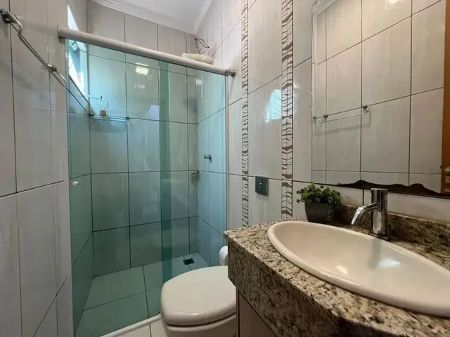 Imagem 14: Sobrado À Venda em Maringá, Jardim Monte Rei, com 3 Quartos, com 204.41 M²