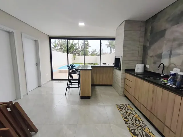 Imagem 8: Casa com Piscina 3 Quartos, Ar Condicionado, Espaço Gourmet com Churrasqueira